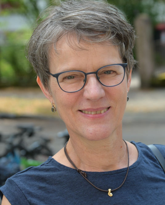 Christine Zaug, Café Piano